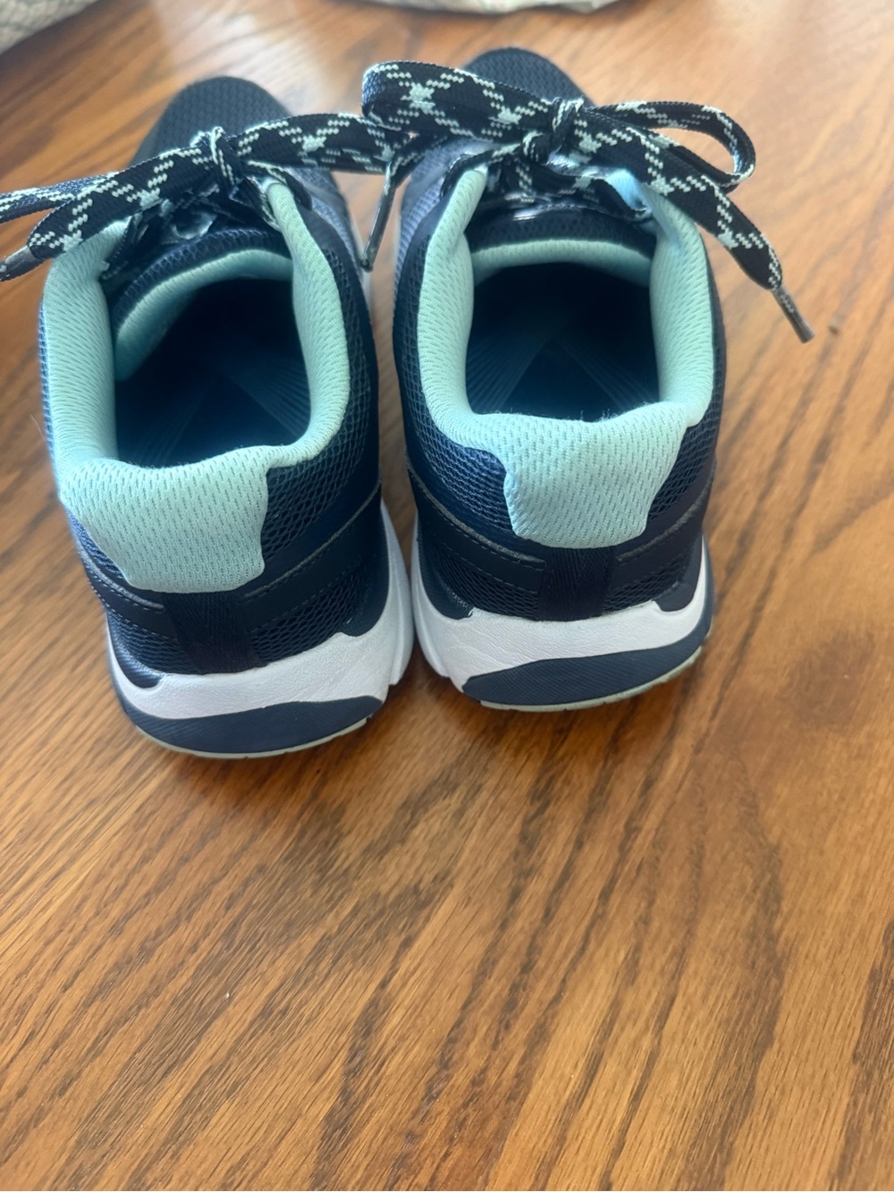 Like new Vionic Navy and Light Blue Lace-Up Sneakers - Picture 5 of 7
